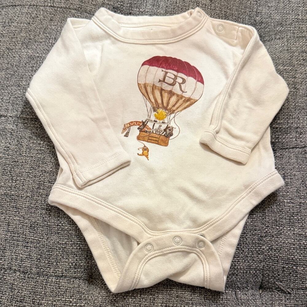 Banana republic safari animals long sleeve snap closure bodysuit baby 3-6 month